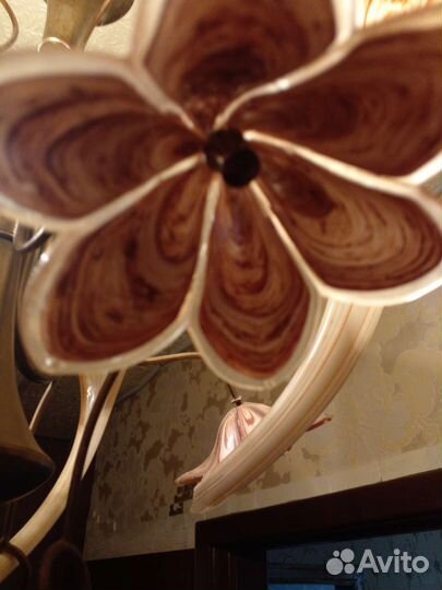 Люстра,Лилия