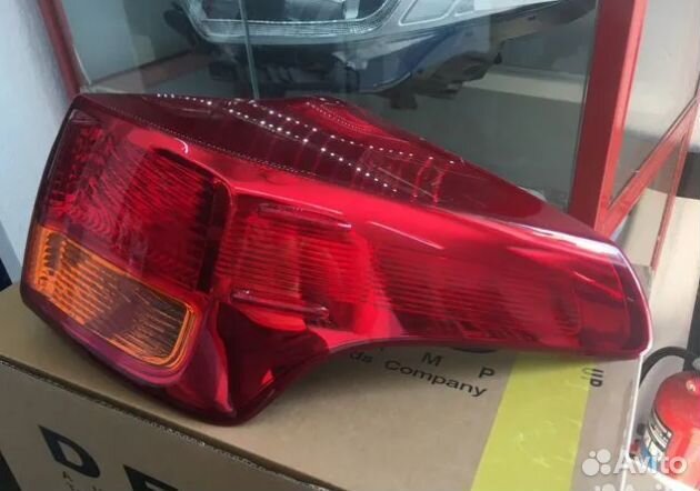 Фонарь правый внешний toyota RAV4 12-15