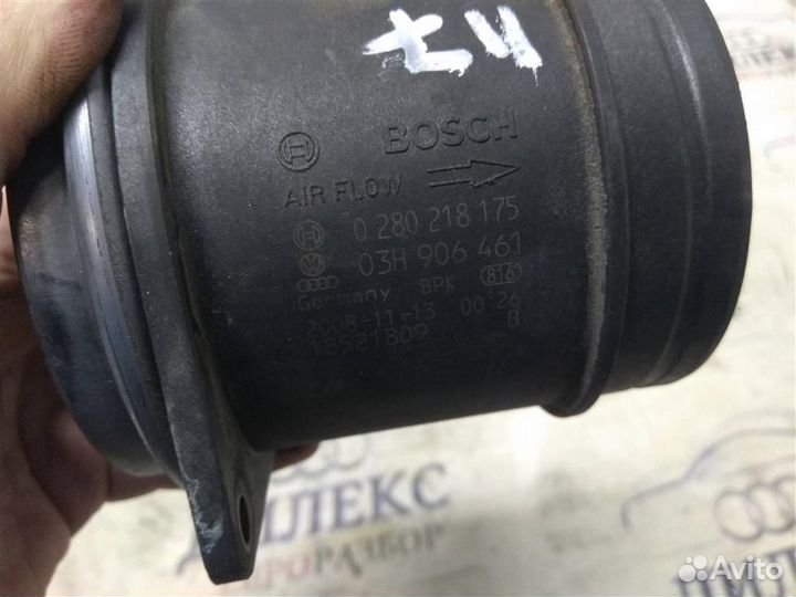 Расходомер воздуха (массметр) VW Touareg 2002-2010