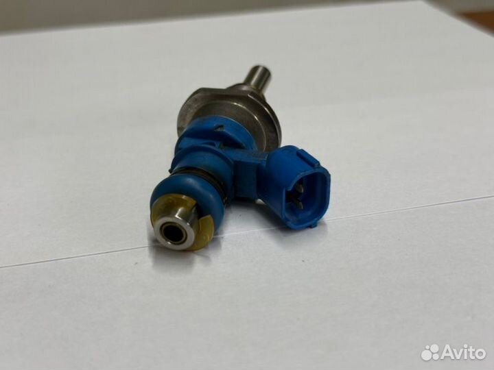 Форсунка топливная Mazda 3 Bk