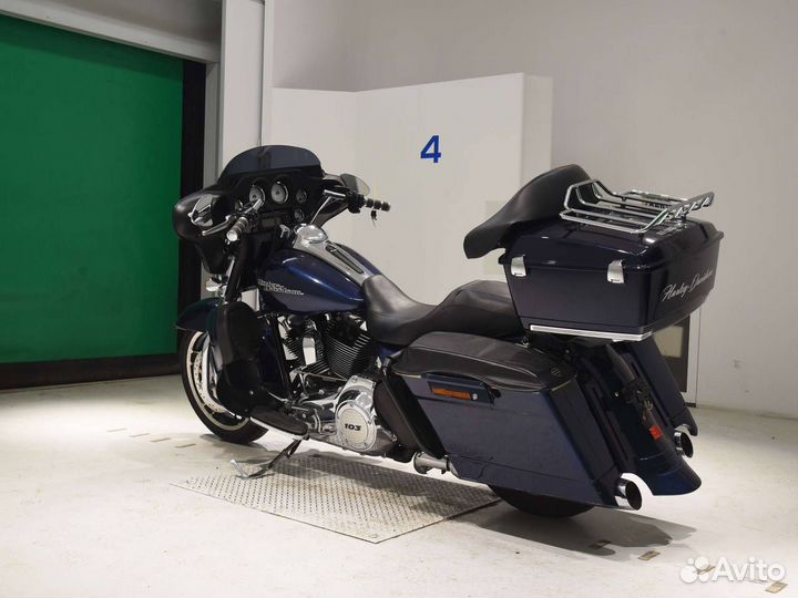 Harley-Davidson Street Glide 103