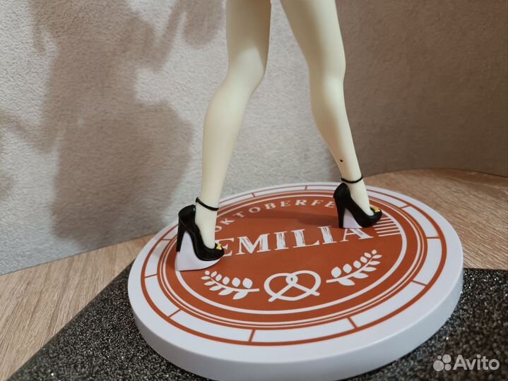 Оригинал Фигурка Эмилия