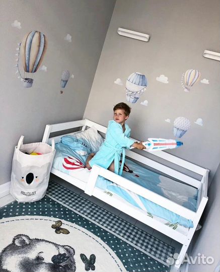 Белые подростковые кровати