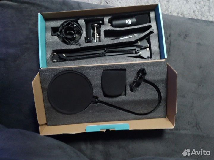 Студийный микрофон