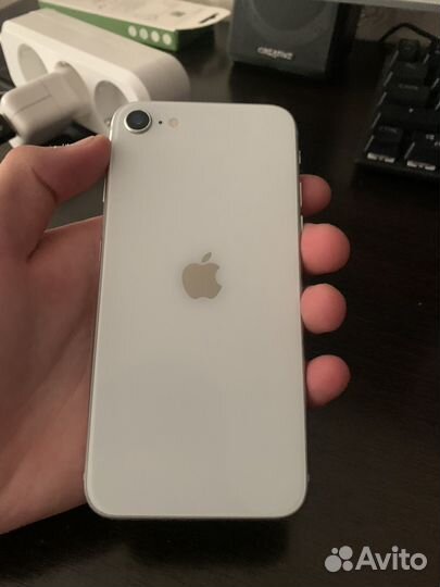 iPhone SE, 128 ГБ