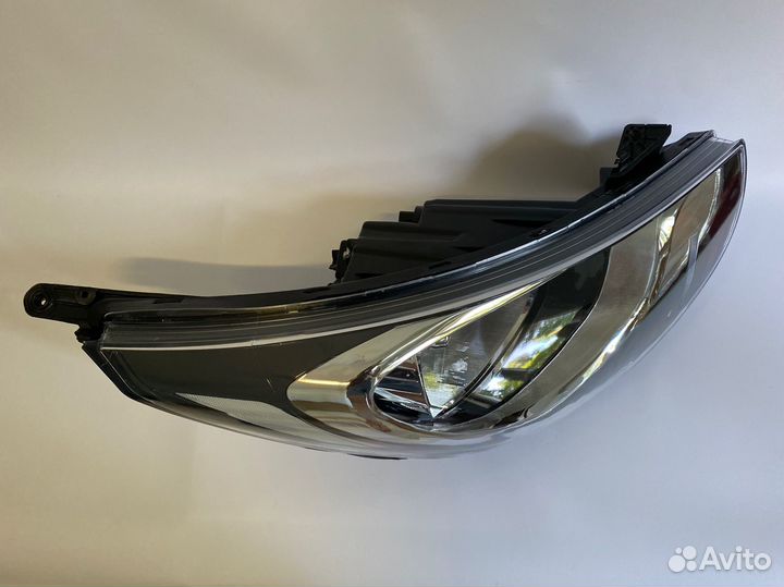 Фара правая Hyundai Solaris 10-14