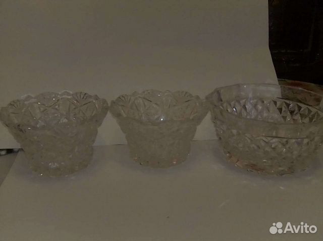 Продаются хрустальные вазочки