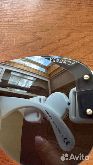 Солнцезащитные очки versace