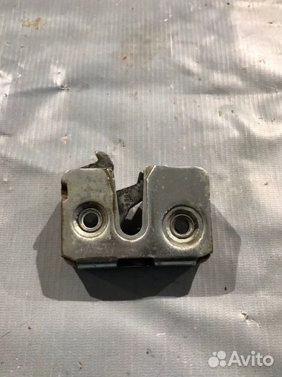 Замок двери левый Daf Xf 105.410 MX300 paccar 2011