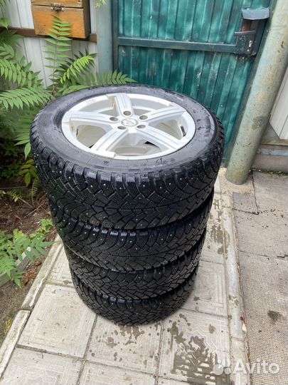 Bfgoodrich G-Force Stud 215/55 R16