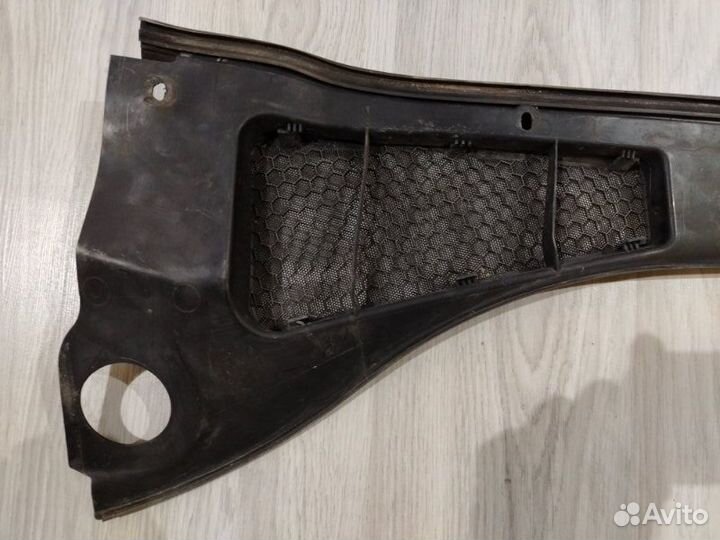 Решетка под лобовое стекло Ford Focus 3 iqdb 2014