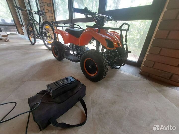 Квадроцикл детский аккамуляторный