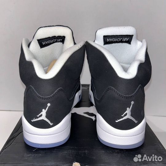 Air Jordan 5 - “Moonlight”