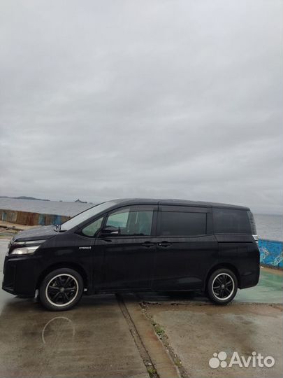 Toyota Voxy 1.8 CVT, 2018, 78 000 км