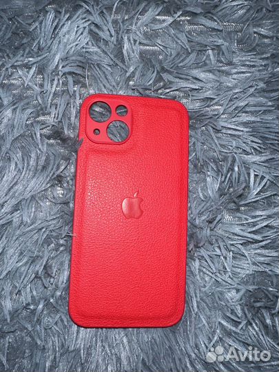Чехлы на iPhone 13