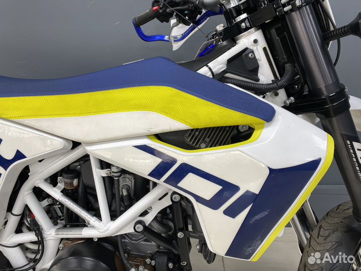 Мотоцикл husqvarna supermoto 701 2017г.в