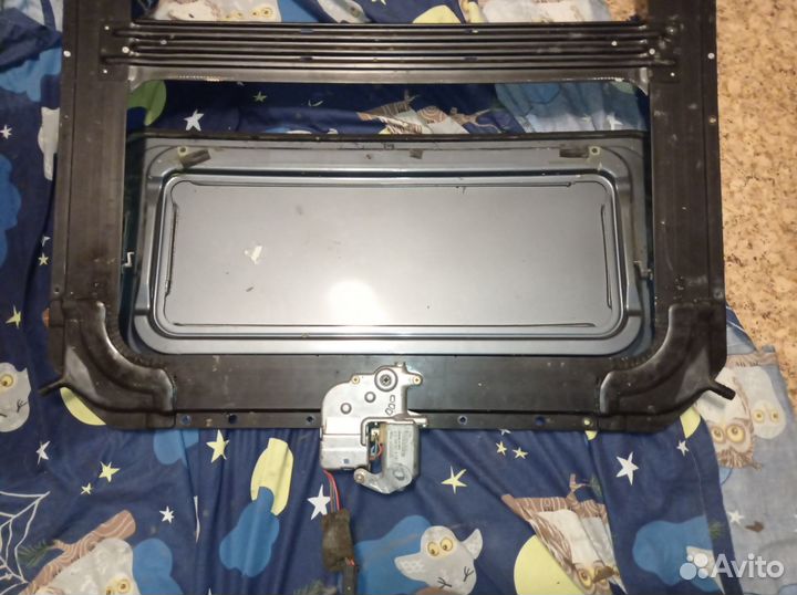 Электромеханический люк для Пассат Б3