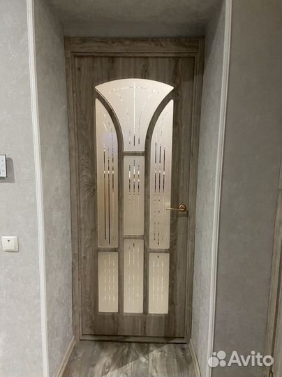 Дверь межкомнатная со стеклом