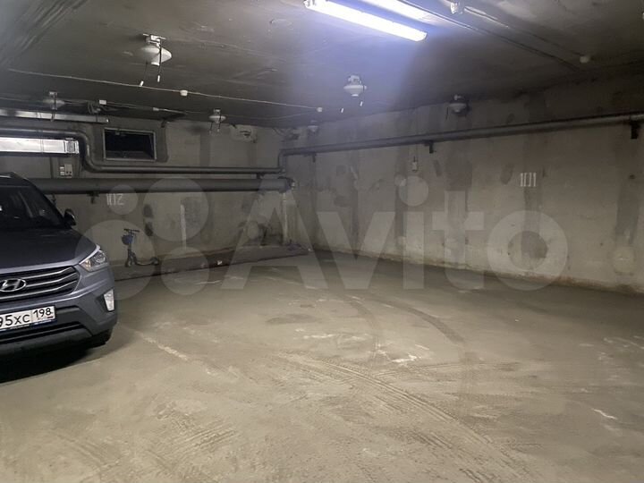 Машиноместо, 12 м²