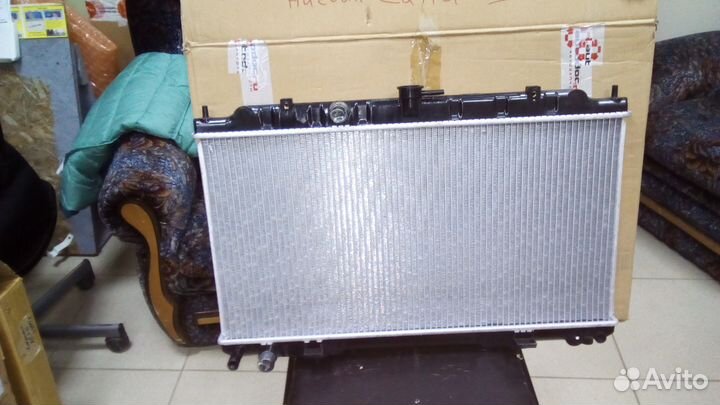 Радиатор на Nissan Sunny Новый