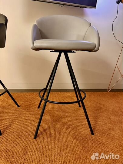 Стул барный