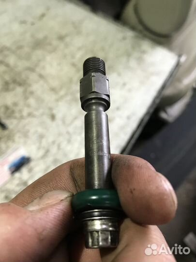 Форсунка топливная Ауди 100С4 Audi 100C4 2.4 AAR