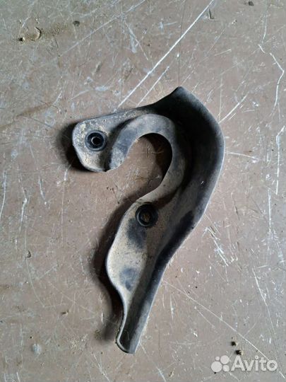 Накладка крышки багажника Volvo S40