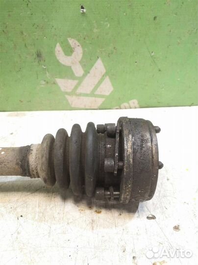 Полуось передняя левая Ауди 80 90 Б3