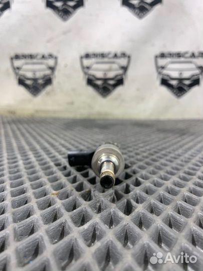 Форсунка топливная Mercedes-Benz E-Class W212