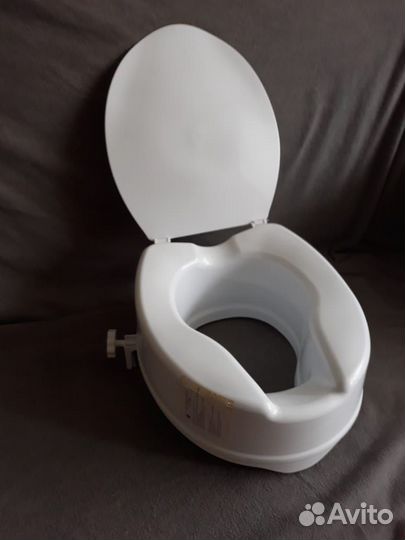 Сидение для унитаза после операции