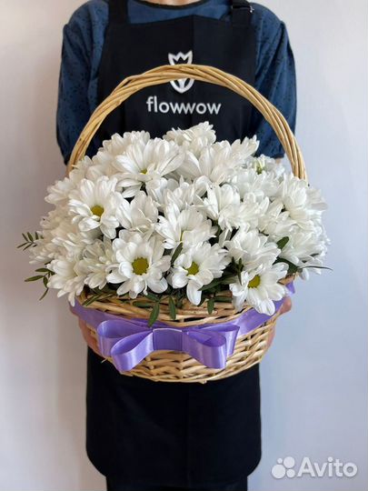Корзина с хризантемой