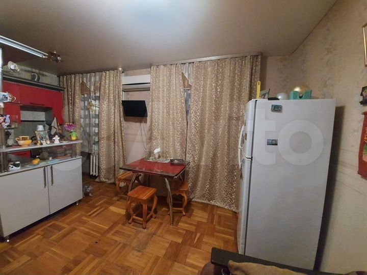 Комната 35 м², 1/3 эт.