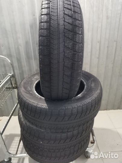 Bridgestone Blizzak VRX 215/65 R16 98S