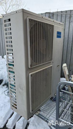 Напольно-потолочный кондиционер Electrolux