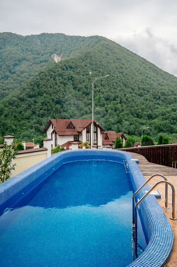 Дом 450 м² на участке 7 сот.