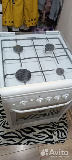 Плита газовая с поджигом.Доставка до квартиры