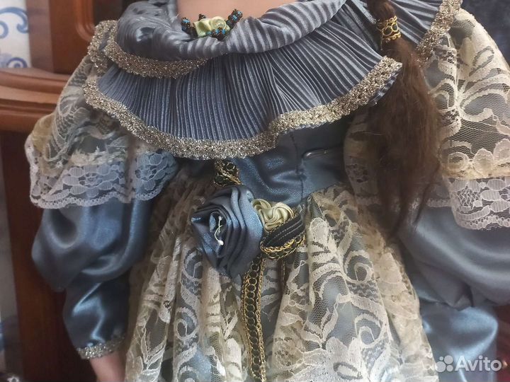 Фарфоровая кукла 1 метр