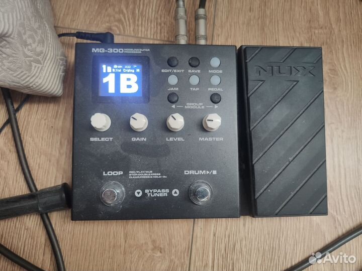 Комплект электрогитара + комбо усилитель