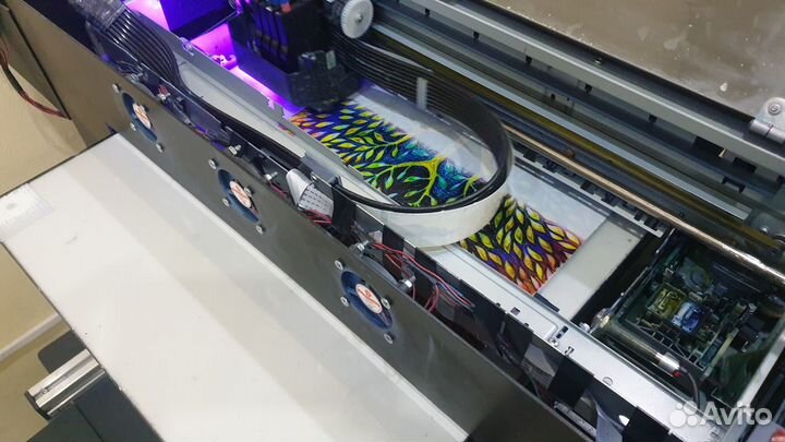 Планшетный уф принтер