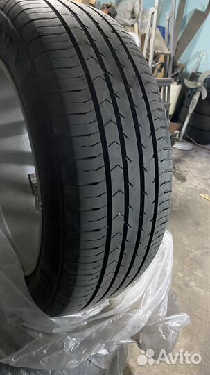 Continental ContiPremiumContact 5 215/55 R17