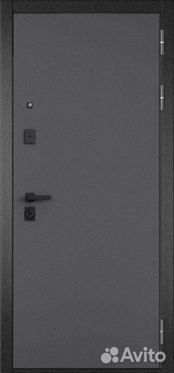 Дверь входная металлическая в квартиру