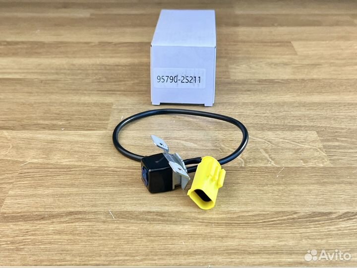 Камера заднего вида Hyundai IX35 957902S211