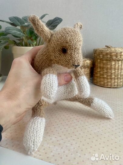 Деревенский кролик / зайчик вязаный игрушка