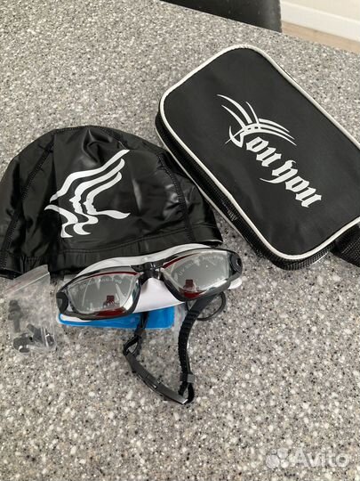 Набор для плавания (шапочка, очки и тд) новый