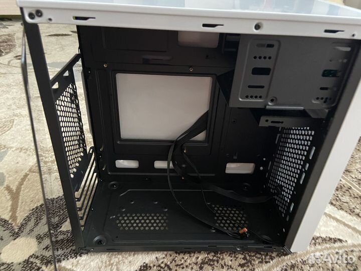 Корпус для пк белый