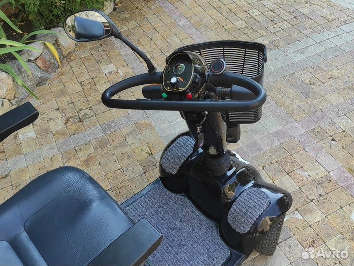 Электромобиль