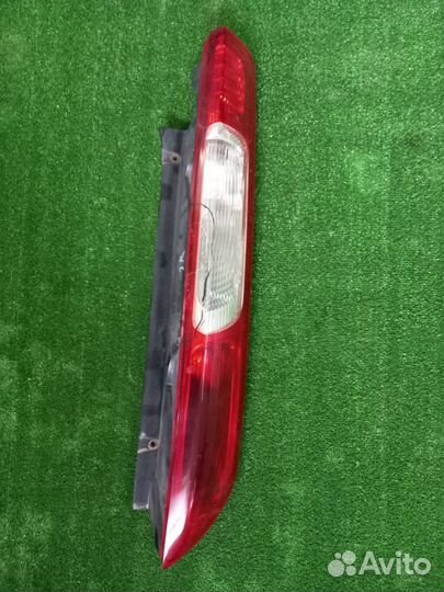 Фонарь правый б/у Ford Focus II 2005-2011. Хетчбек