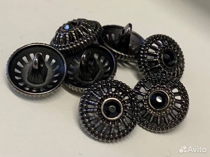 Пуговицы