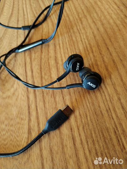 Наушники AKG