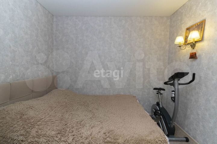 2-к. квартира, 65 м², 1/17 эт.